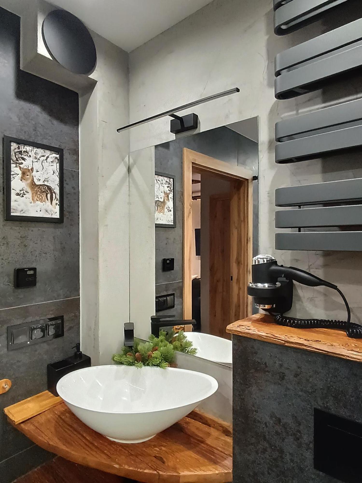 Madlen Kalinowa Sauna Grota Solna Apartment Szczyrk